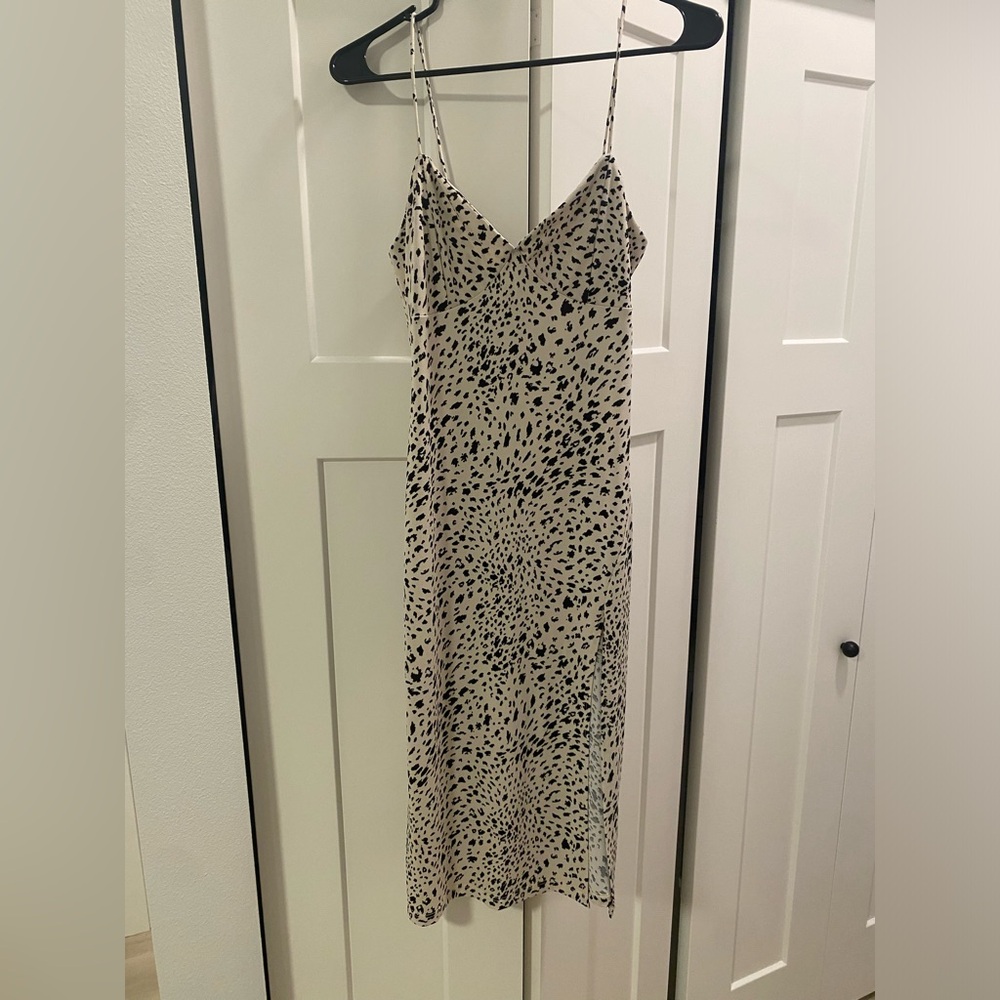 Lovely Day Medium w/ slit